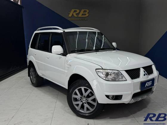 MITSUBISHI PAJERO TR4 2.0 4X2 16V 140CV FLEX 4P MANUAL